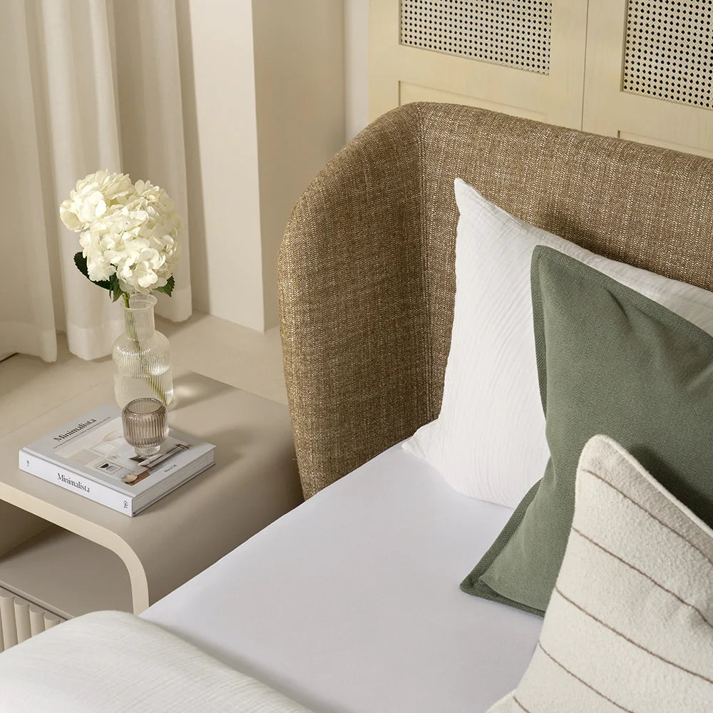 Livia - 22:20 - Ochre Brown
