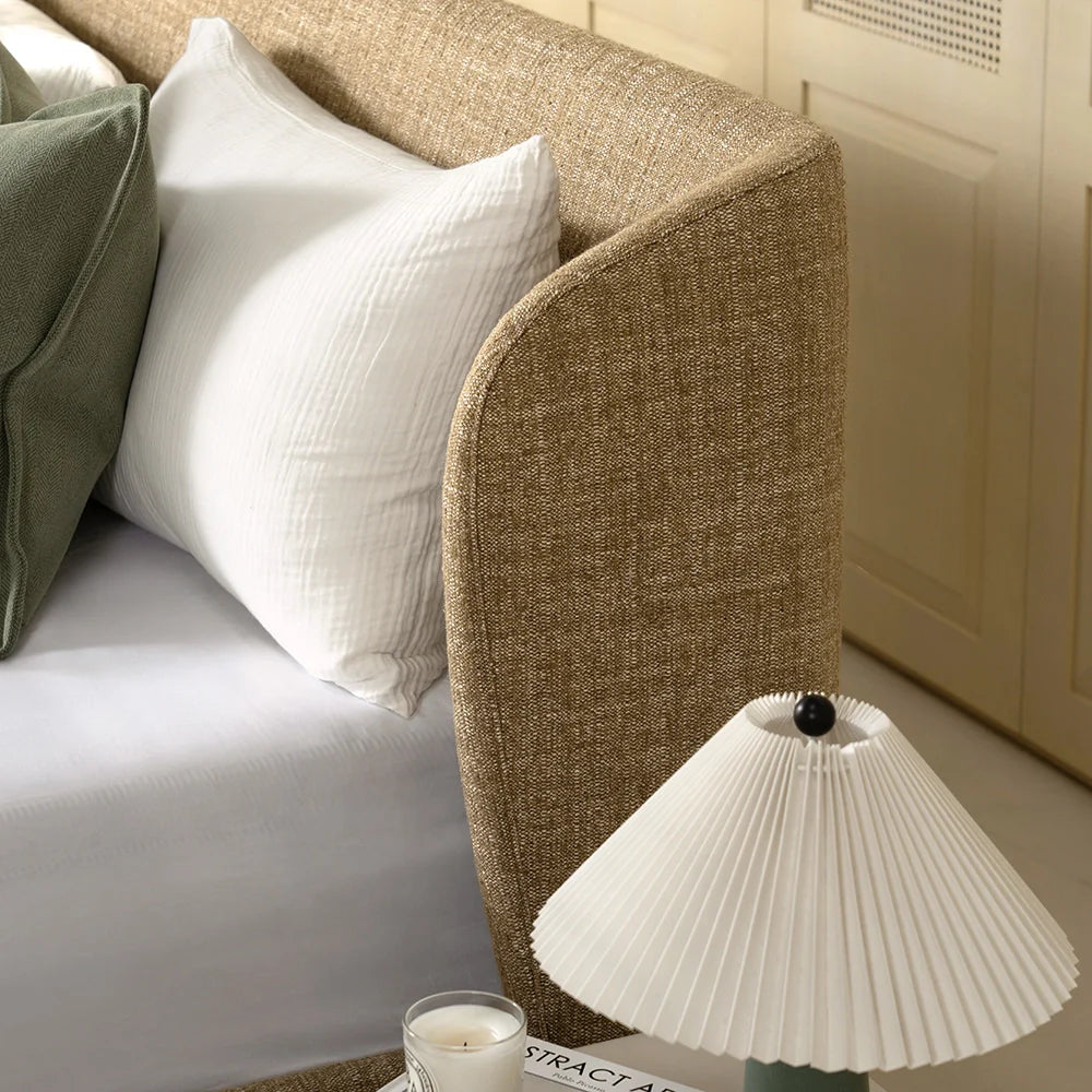 Livia - 22:20 - Ochre Brown