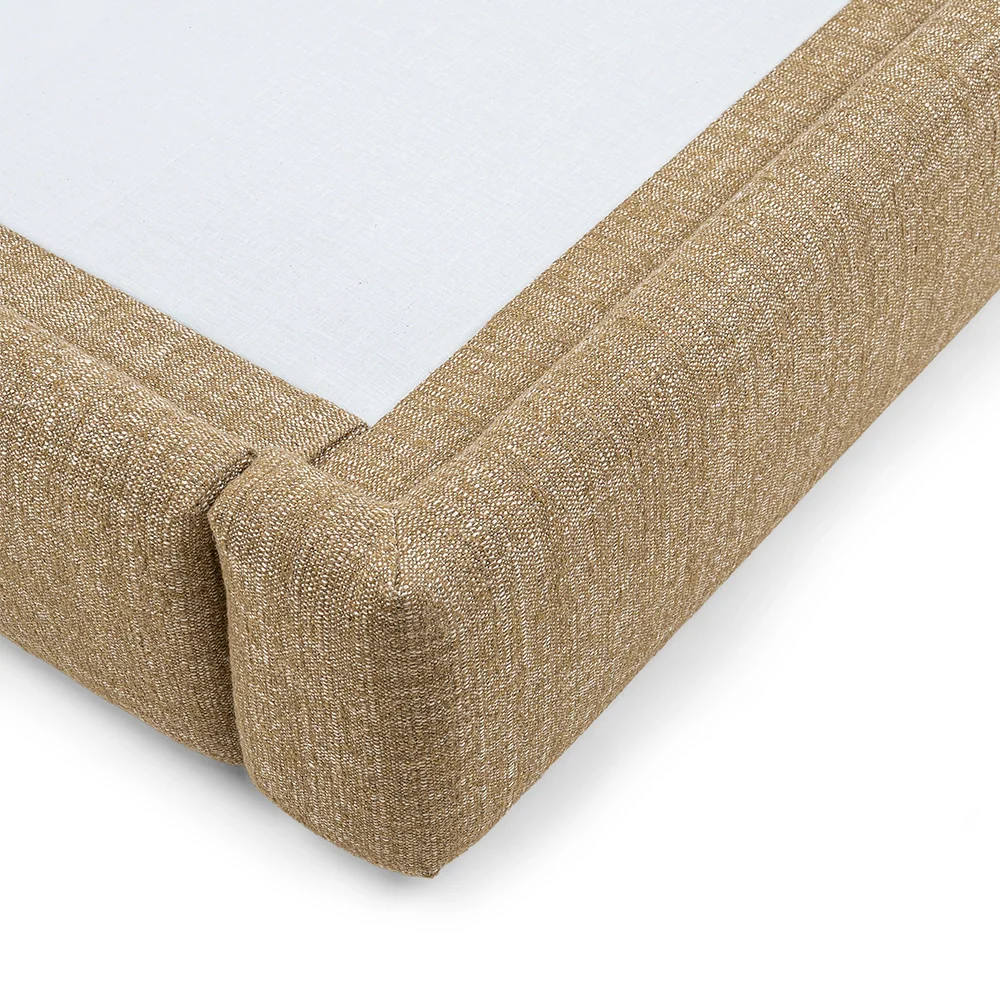 Livia - 22:20 - Ochre Brown